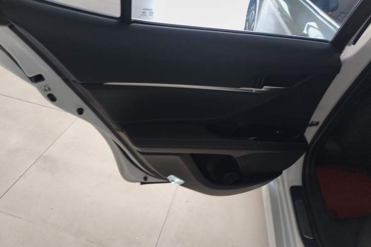 Used Toyota Camry 2019 Revised Version 2.0G Luxury Edition
