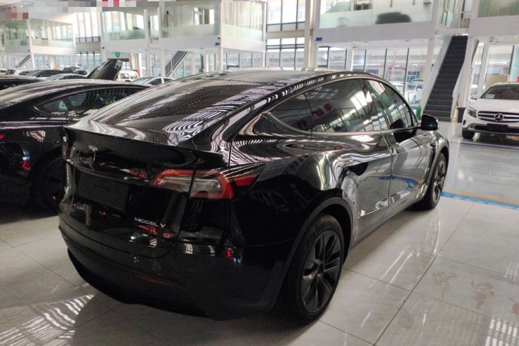 Used Tesla Model Y 2023 Rear-Wheel-Drive Version
