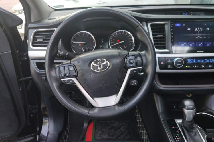 Used Toyota Highlander 2017 2.0T Four-Wheel Drive Luxury Edition 7 Seats
