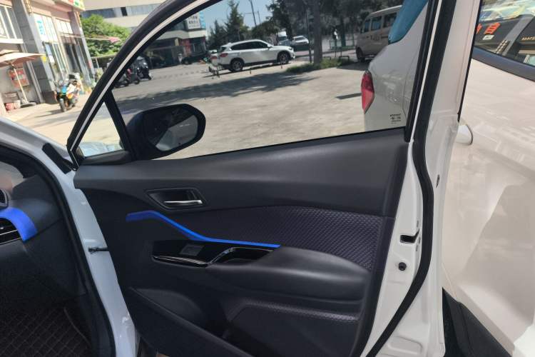 Used Toyota IZOA 2020 2.0L Yichi Version
