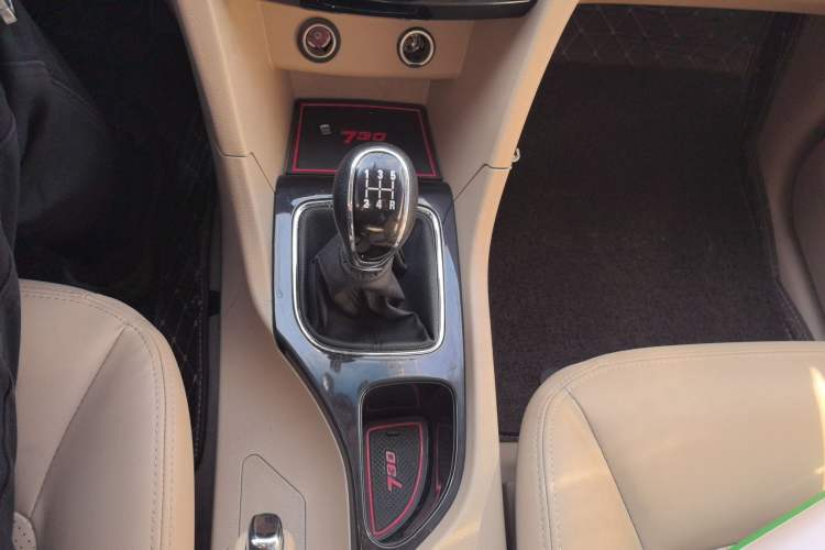 Used Baojun 730 2016 1.5L Manual Comfort Version 7 Seats China V Emission Standard
