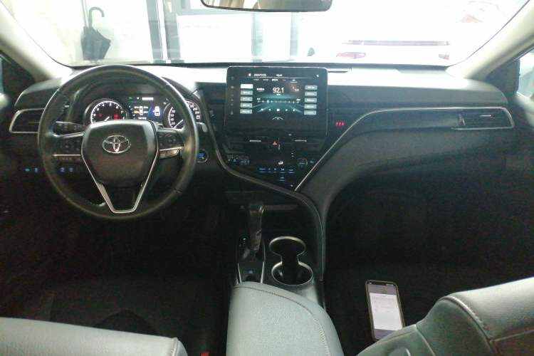 Used Toyota Camry 2023 2.0G Luxury Edition