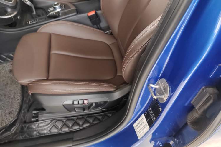 Used BMW X1 2020 sDrive25Li Leading Model
