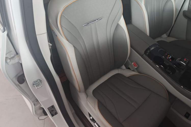 Used FORTHING Yacht 2024 1.5T DCT Guanhai Edition
