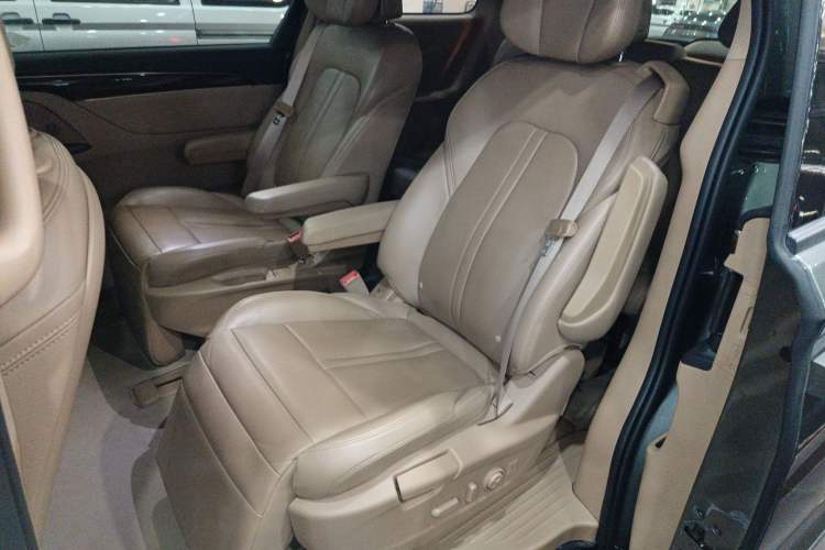 Used Buick GL8 2018 ES 28T Flagship Model China VI Standard
