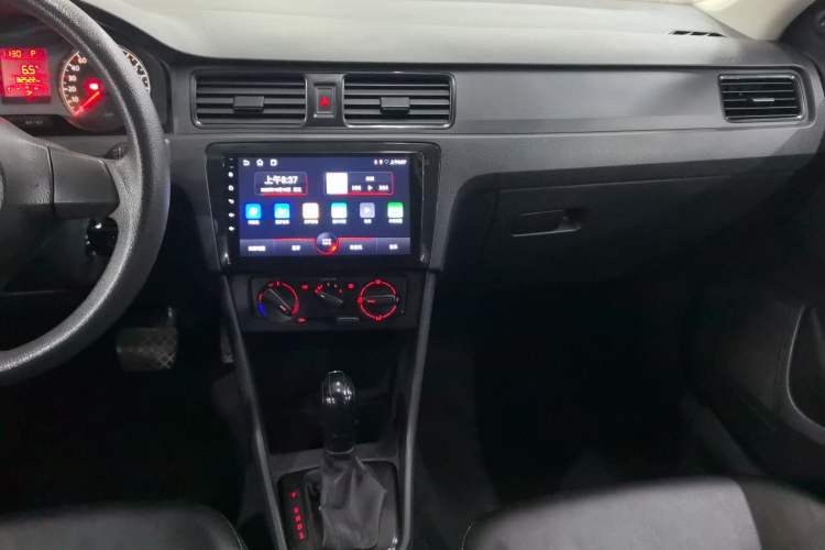 Used Volkswagen Santana 2015 1.6L Automatic Fashion Edition