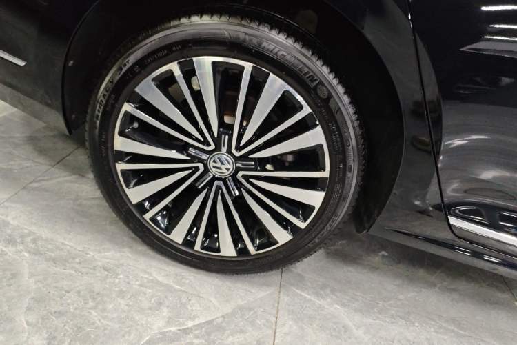 Used Volkswagen Passat 2019 330TSI Luxury Edition China VI Standard