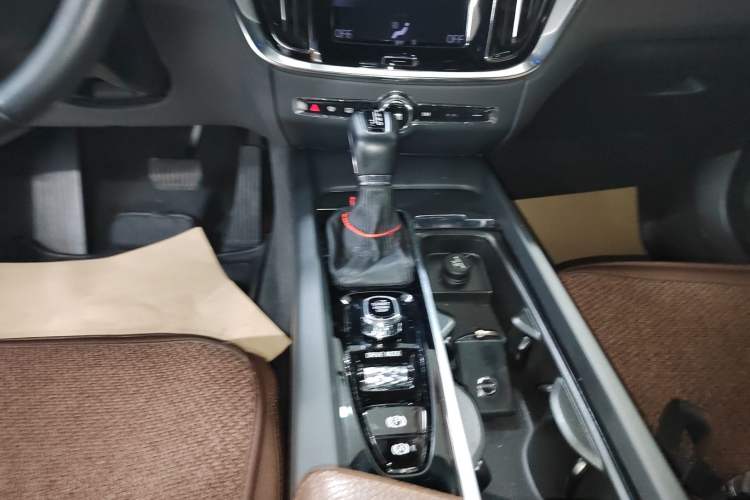 Used Volvo S60 2021 T4 Zhiyi Luxury Edition