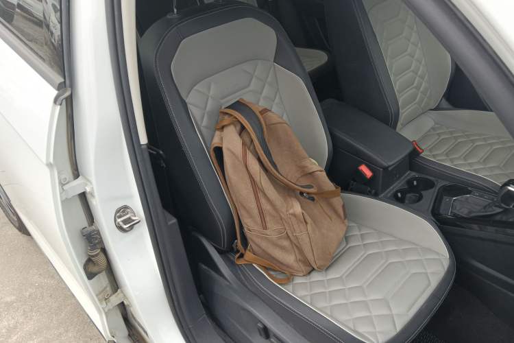 Used Volkswagen Tayron 2023 300TSI Two-Wheel-Drive Luxury Plus Advanced Edition
