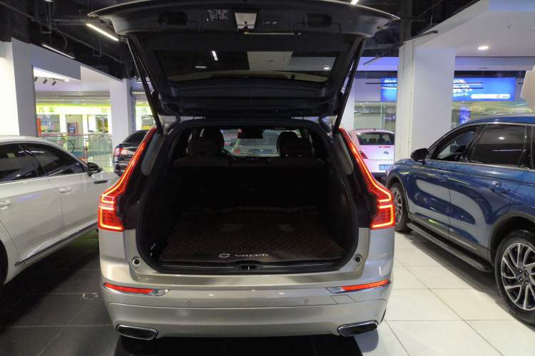 Used Volvo XC60 2021 T5 4x4 Smart Luxury Edition