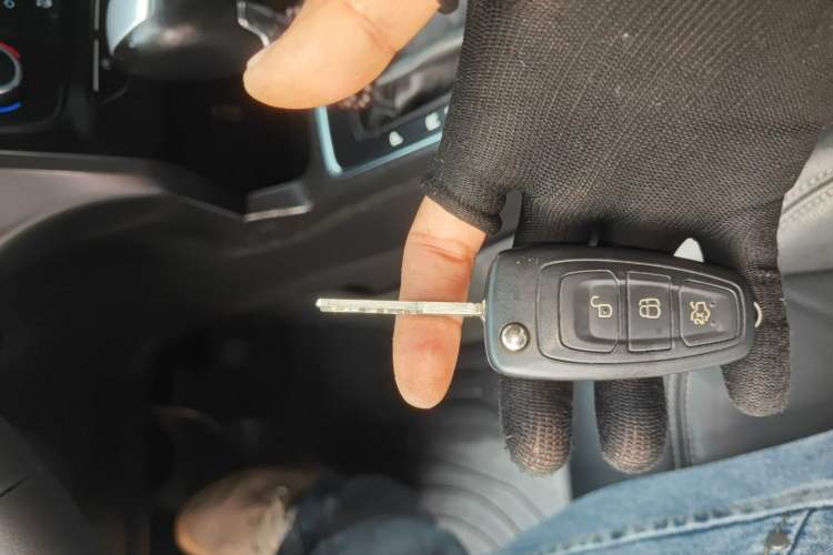 Used Ford Kuga 2017 EcoBoost 180 Two-Wheel-Drive Platinum Edition
