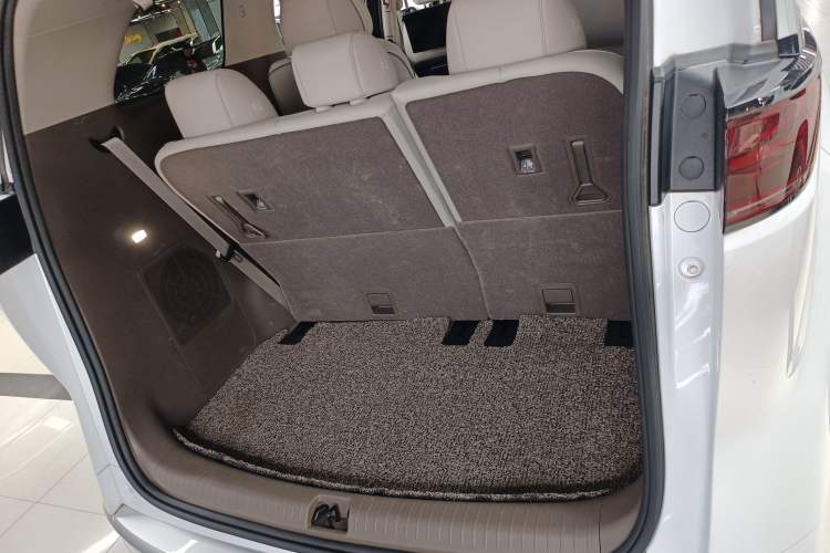 Used Denza D9 2022 DM-i 970 Four-Wheel Drive Flagship Model