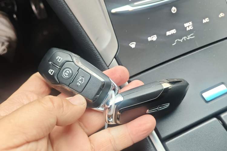 Used Lincoln MKZ 2014 2.0T Luxury Edition
