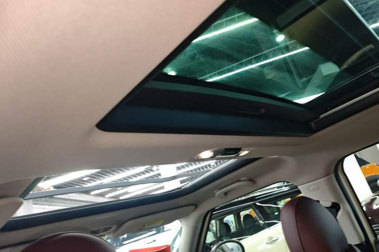 Used  Clubman 2016 Revised Version 1.5T COOPER Connoisseur Edition
