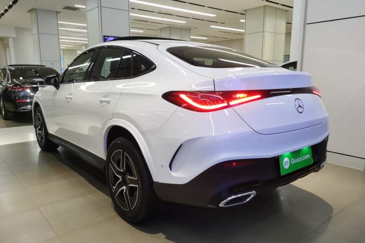 Used Mercedes-Benz GLC Coupe 2024 GLC 260 4MATIC Coupe SUV
