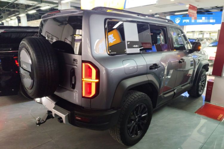 Used  Leopard 5 2023 Navigator Edition
