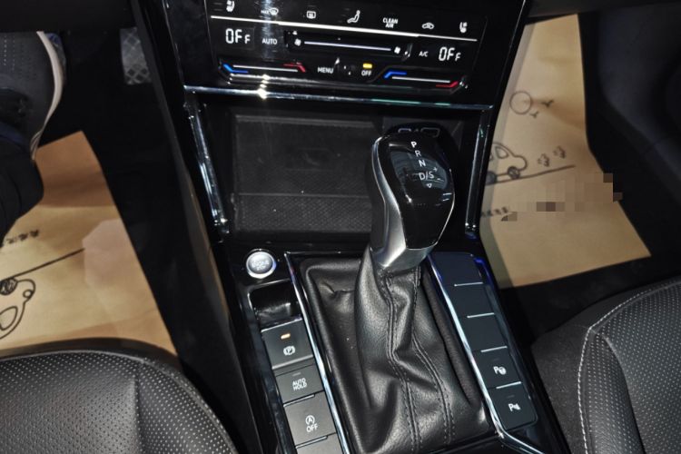 Used Volkswagen Passat 2022 330TSI Starry Luxury Edition Custom Version
