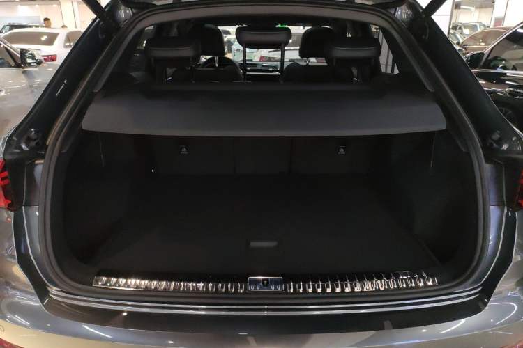 Used Audi Q3 2024 40 TFSI Fashion Dynamic Model
