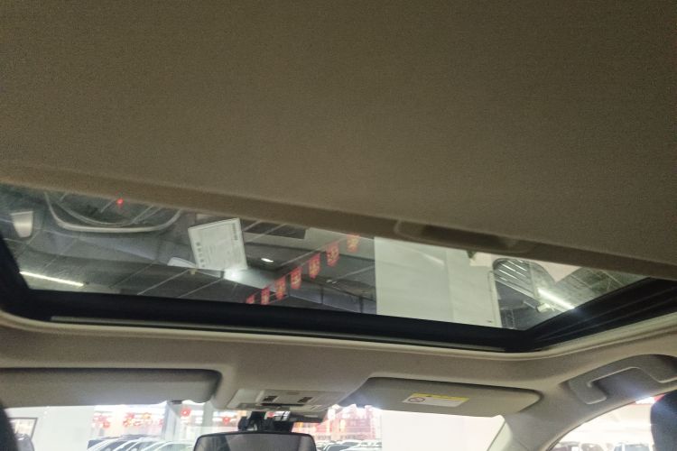 Used Toyota RAV4 2016 2.0L CVT Two-Wheel Drive Fashion Edition China V Standard
