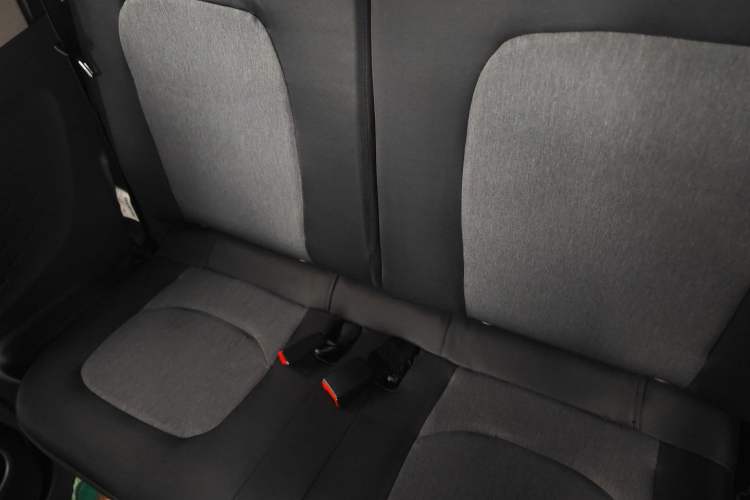 Used Wuling Hongguang MINIEV 2021 Macaron Sandwich Model 120 km Lithium NMC
