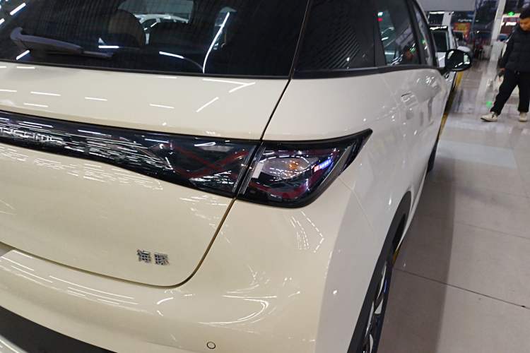 Used BYD Dolphin 2025 420km Free Edition
