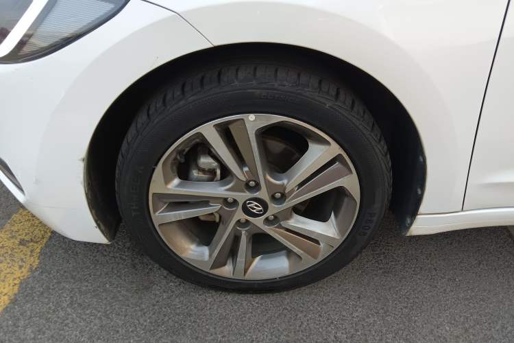 Used Hyundai Elantra 2016 1.6L Automatic ZhiXuan – Elite Version