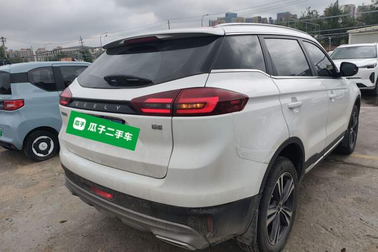 Used Geely Auto Emgrand X7 Sport 2022 1.8TD DCT Zhiya Trim
