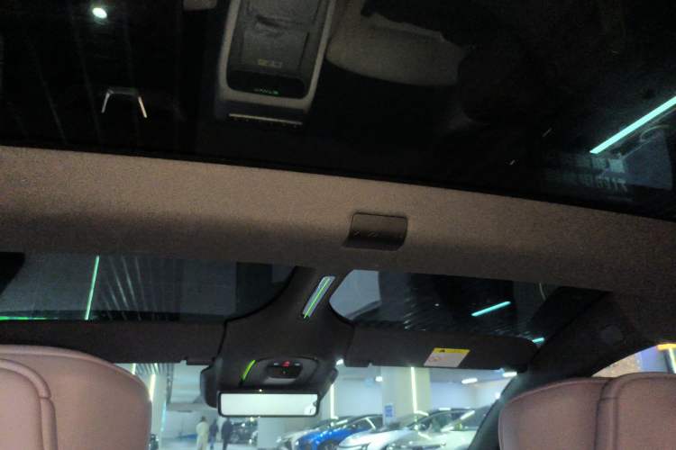 Used  12 2025 Max All-Electric Version
