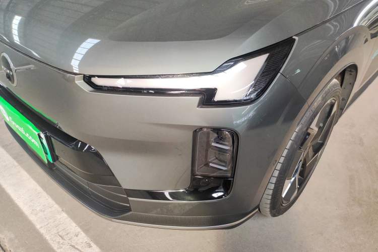 Used Volvo Volvo XC70 Plug-in Hybrid 
