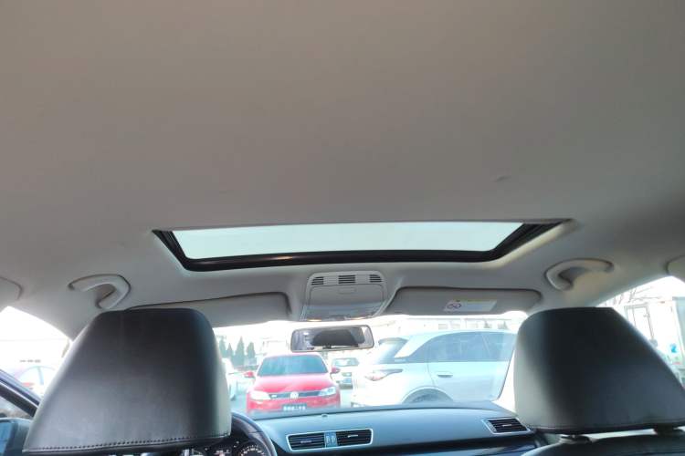 Used Volkswagen Magotan 2015 Facelift 1.8TSI Luxury Model
