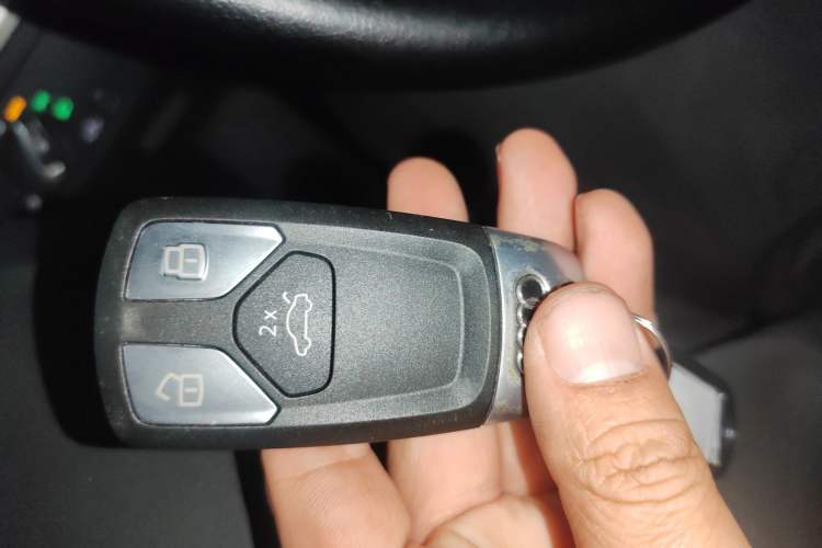 Used Audi Q5L 2020 Updated 40 TFSI Prestige Fashion Edition
