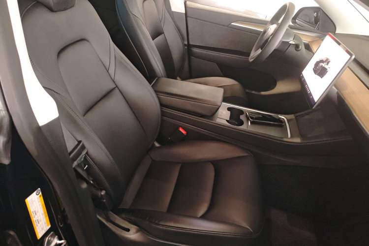 Used Tesla Model Y 2022 Rear-Wheel-Drive Version
