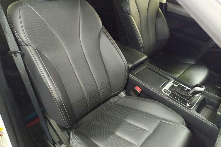 Used BYD Tang 2019 2.0T Automatic SmartConnect Luxury Edition 7 Seats China VI Standard
