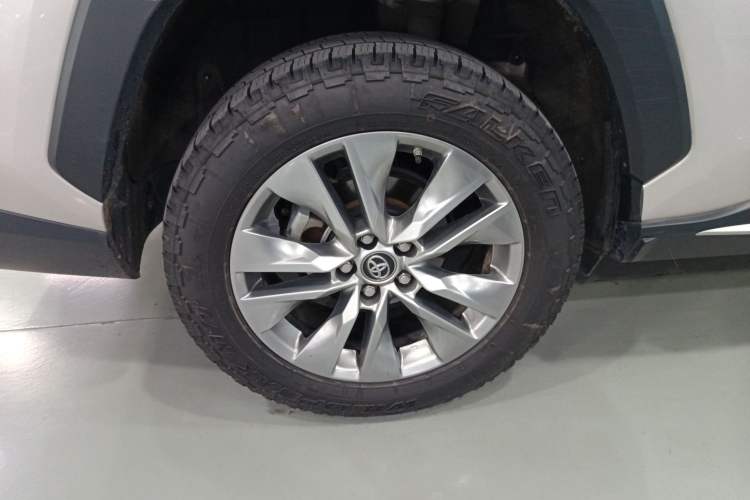 Used Toyota Wildlander 2022 Dual-Motor 2.5L E-CVT 4x4 Luxury PLUS Edition