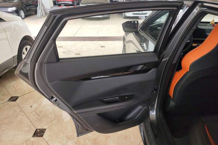 Used Changan UNI-V 2024 1.5T Prestige Sport Edition
