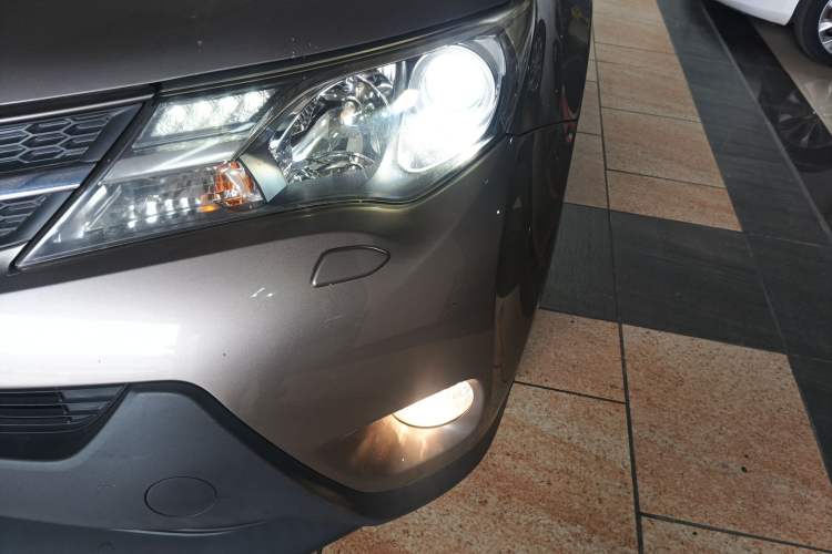 Used Toyota RAV4 2015 2.5L Automatic 4x4 Elite Edition
