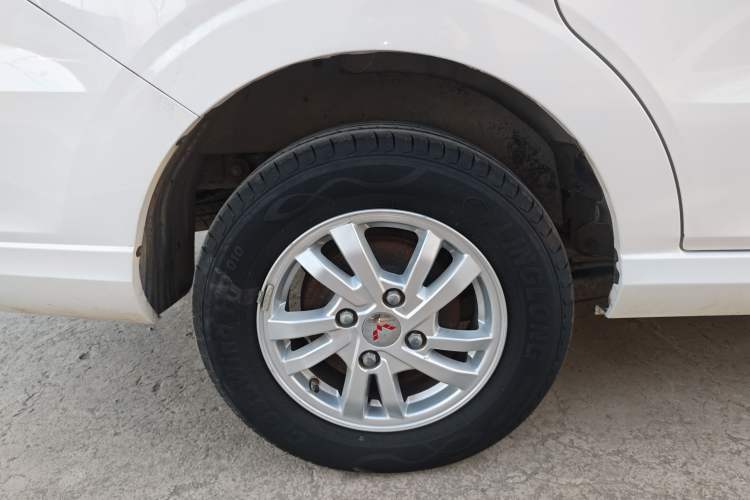 Used Wuling Hongguang 2019 1.5L S Standard Version China VI LAR
