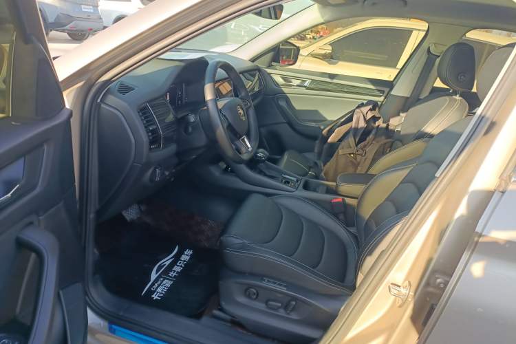 Used Skoda Kodiaq 2021 TSI330 5-Seater Two-Wheel-Drive Luxury Plus Edition
