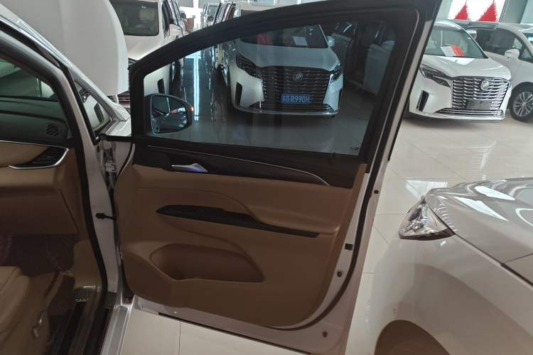 Used Buick GL8 2021 ES Land Cruiser 653T Luxury Edition
