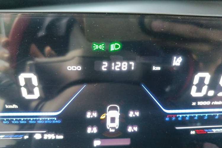 Used Oshan Z6 2022 Blue Whale 1.5T DCT Luxury Model
