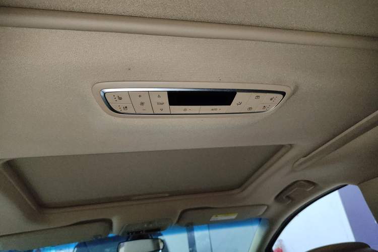 Used Buick GL8 2017 ES 28T Luxury Model China V Standard
