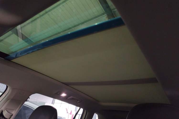 Used Volkswagen Tiguan L 2019 330TSI Automatic Two-Wheel Drive Smart Luxury Version China VI Standard
