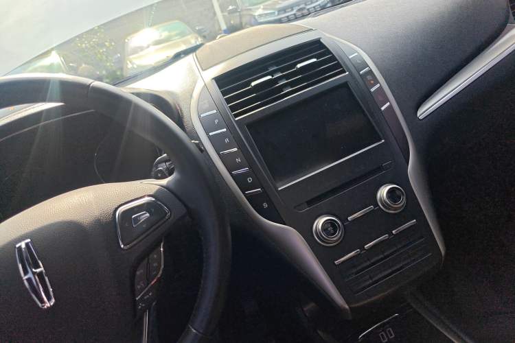 Used Lincoln MKC 2019 2.0T Two-Wheel Drive Luxury Edition China V Standard
