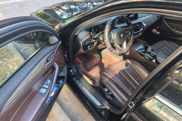 Used BMW 5 Series 2018 Facelifted 530Li Luxury Edition Premium Package