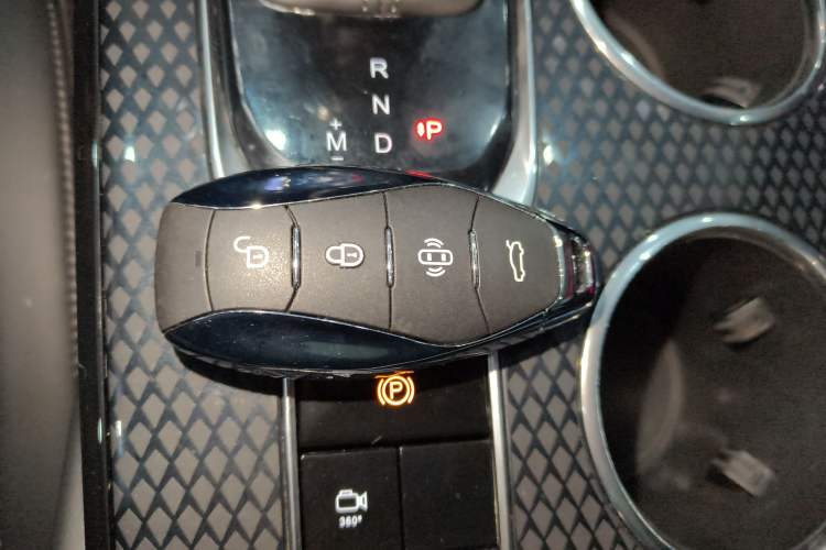 Used Hongqi HS3 2023 1.5T Two-Wheel Drive Shanwei Edition
