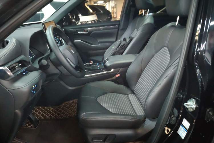 Used Toyota Crown Land Cruiser 2021 2.5L HEV Four-Wheel Drive Premium Edition
