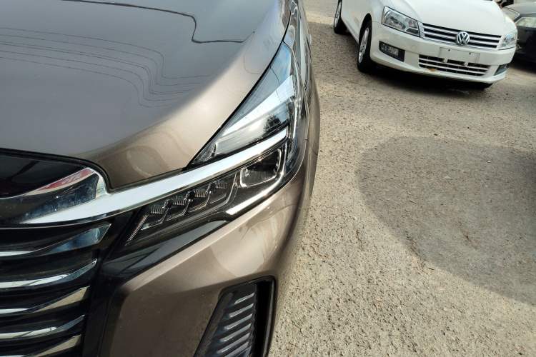 Used Buick GL8 2023 Land Executive Class Smart Enjoyment Model
