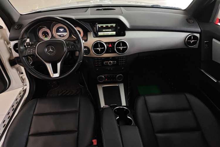 Used Mercedes-Benz GLK-Class 2013 Facelift GLK 300 4MATIC Fashion Edition
