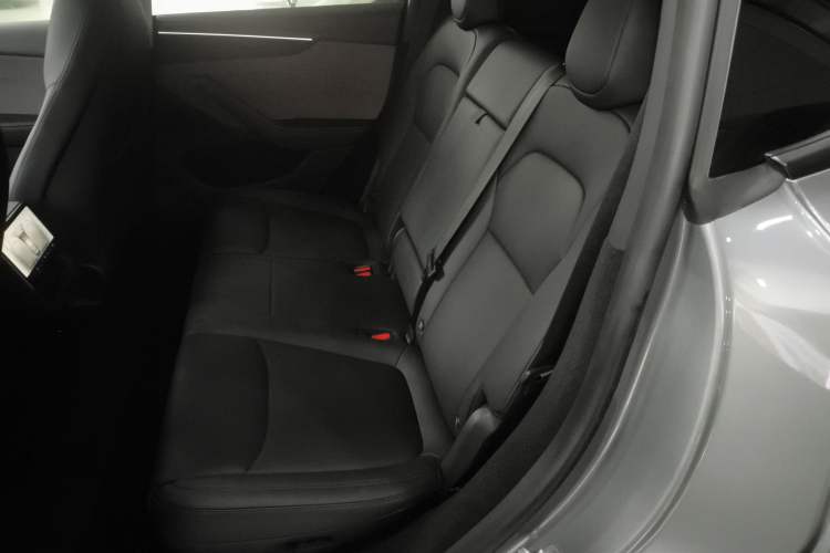 Used Tesla Model Y 2025 Rear-Wheel-Drive Version