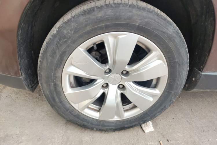 Used Peugeot 2008 2014 1.6L Manual Fashion Edition